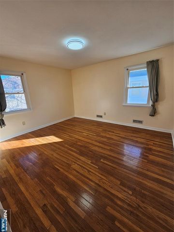 122 Eckel Road house, Little Ferry, NJ 07643