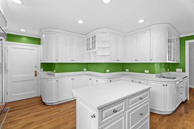 2912 N Commonwealth Avenue 11CD, Chicago, IL 60657