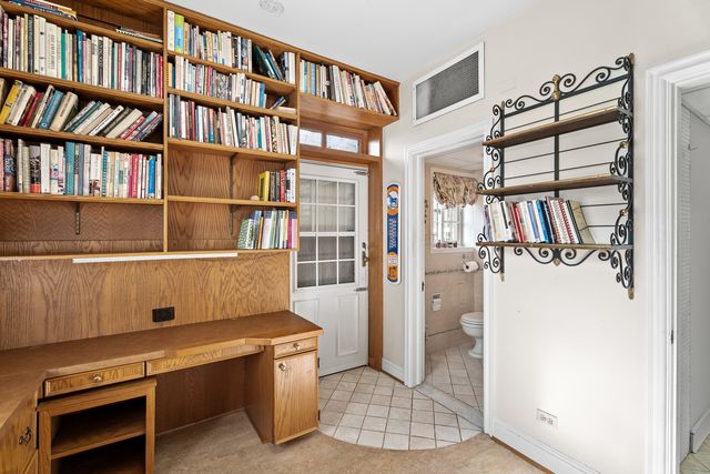 2912 N Commonwealth Avenue 11CD, Chicago, IL 60657