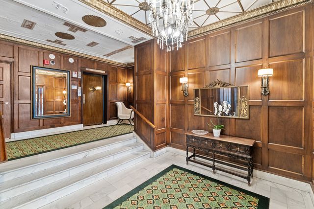 2912 N Commonwealth Avenue 11CD, Chicago, IL 60657