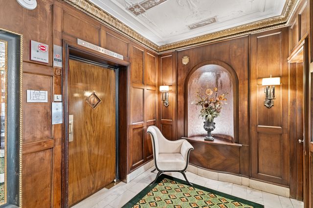 2912 N Commonwealth Avenue 11CD, Chicago, IL 60657