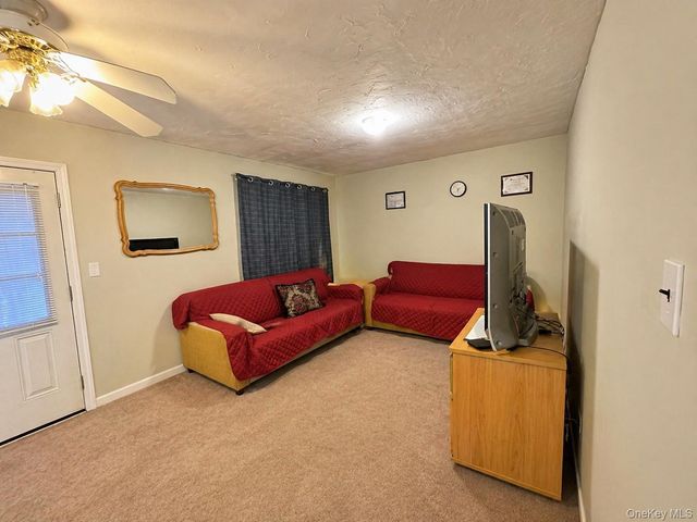 76 Jay Road, Centereach, NY 11720