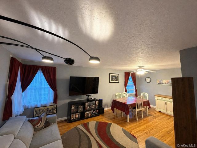 76 Jay Road, Centereach, NY 11720