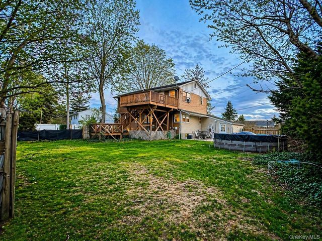 76 Jay Road, Centereach, NY 11720