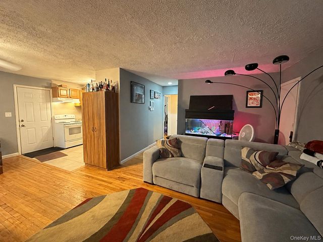 76 Jay Road, Centereach, NY 11720