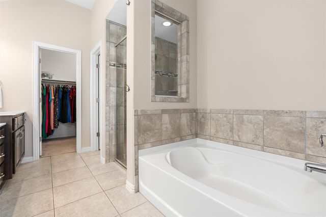 304 Miracle Rose WAY, Liberty Hill, TX 78642