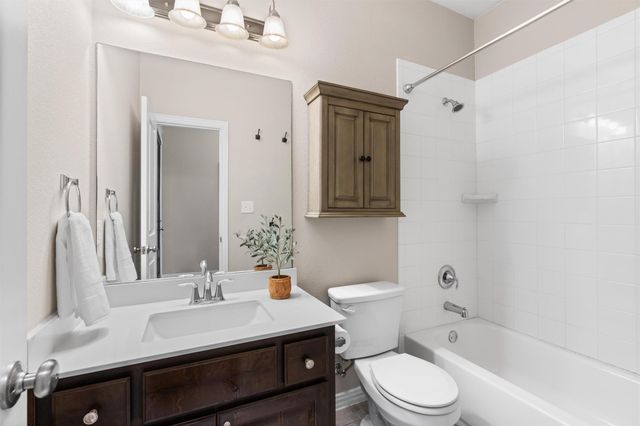 304 Miracle Rose WAY, Liberty Hill, TX 78642