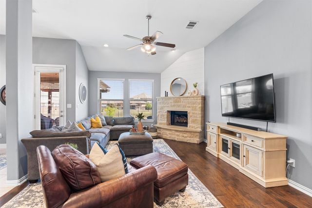 304 Miracle Rose WAY, Liberty Hill, TX 78642