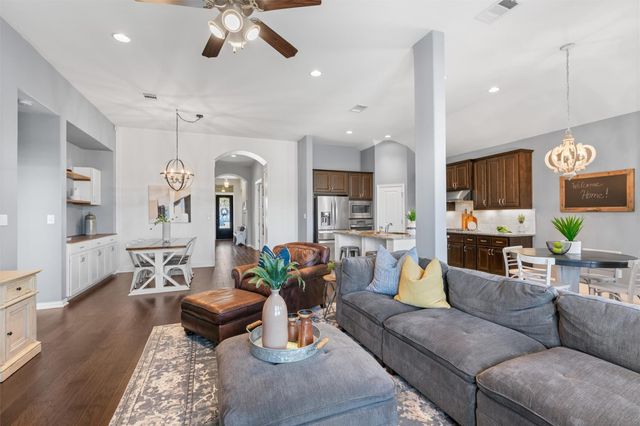 304 Miracle Rose WAY, Liberty Hill, TX 78642