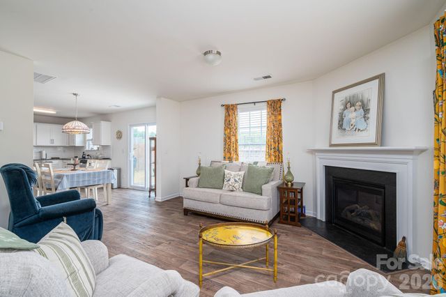 1536 Gaston Mountain Drive, Dallas, NC 28034