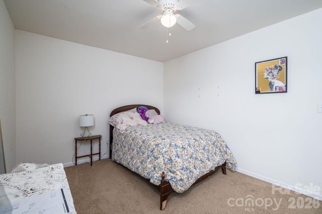 1536 Gaston Mountain Drive, Dallas, NC 28034