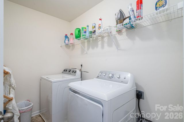 1536 Gaston Mountain Drive, Dallas, NC 28034
