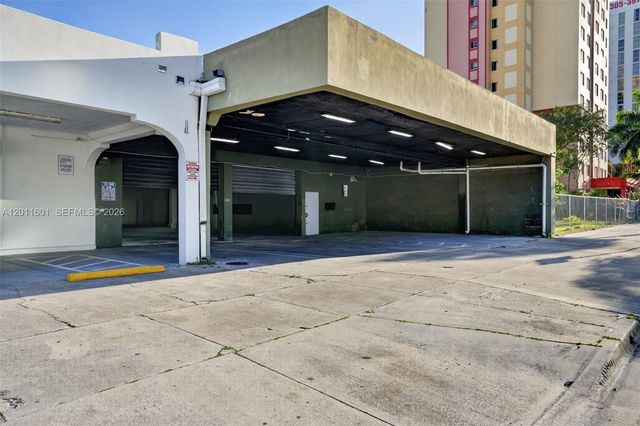 500 W Flagler Street, Miami, FL 33130