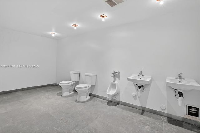 500 W Flagler Street, Miami, FL 33130