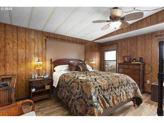 406 SHADOW RANCH Ln, Roseburg, OR 97470