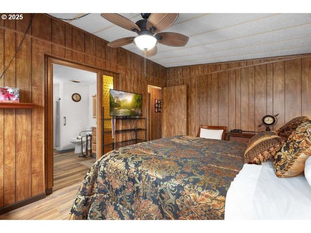 406 SHADOW RANCH Ln, Roseburg, OR 97470