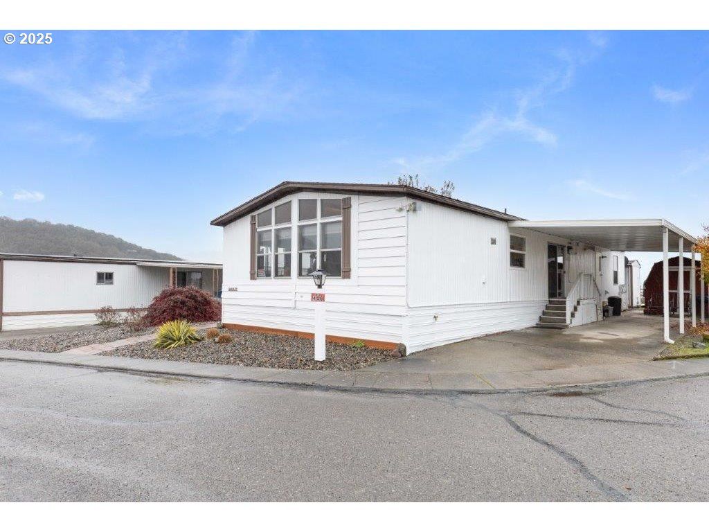 406 SHADOW RANCH Ln, Roseburg, OR 97470