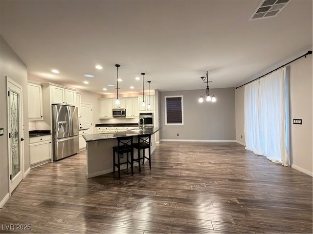 11161 SWEETSTEM Court, Las Vegas, NV 89138