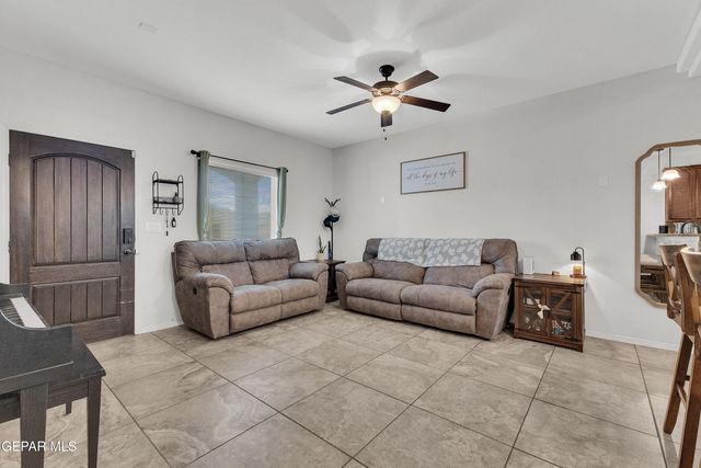 661 HUDDERSFIELD Street, El Paso, TX 79928