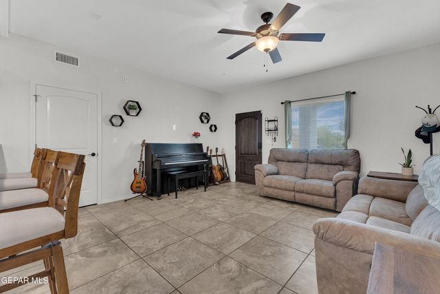 661 HUDDERSFIELD Street, El Paso, TX 79928