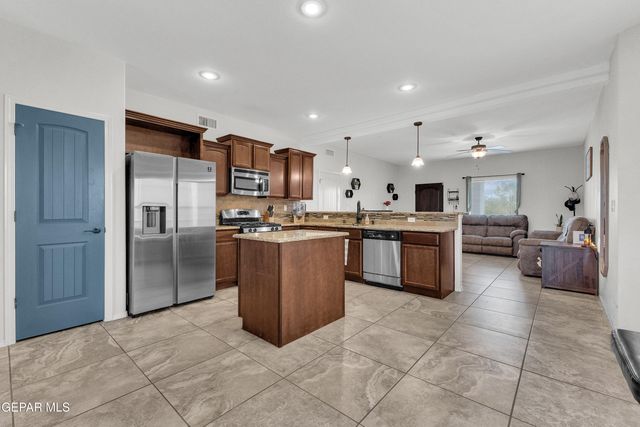 661 HUDDERSFIELD Street, El Paso, TX 79928