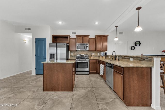 661 HUDDERSFIELD Street, El Paso, TX 79928