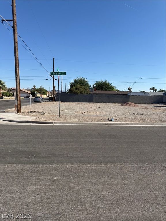 Lucerne, Las Vegas, NV 89104