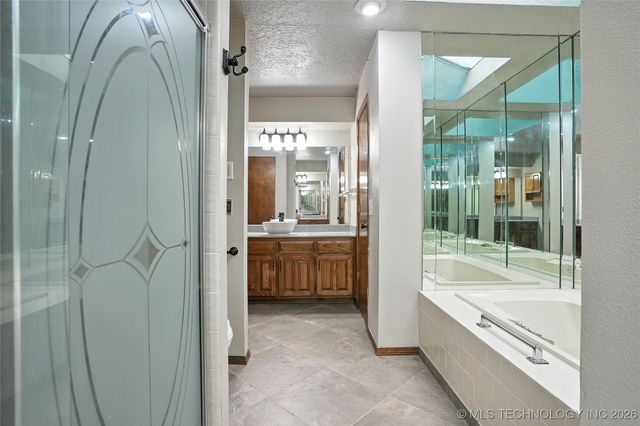 408 E Kingsport Street, Broken Arrow, OK 74011