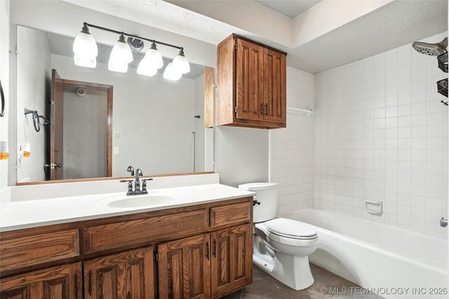 408 E Kingsport Street, Broken Arrow, OK 74011