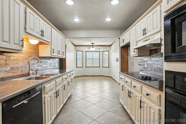 408 E Kingsport Street, Broken Arrow, OK 74011