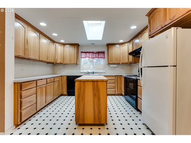 329 DEAN Ave, Eugene, OR 97404