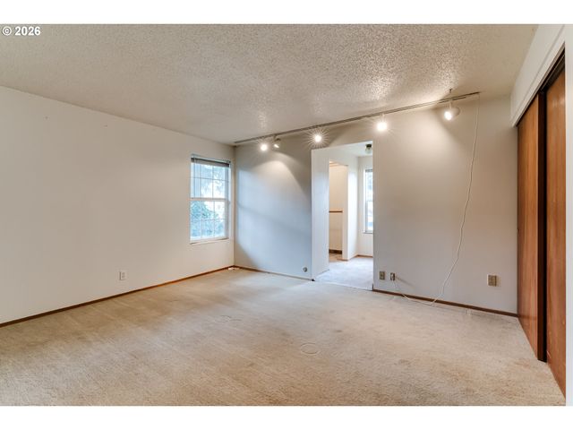 329 DEAN Ave, Eugene, OR 97404