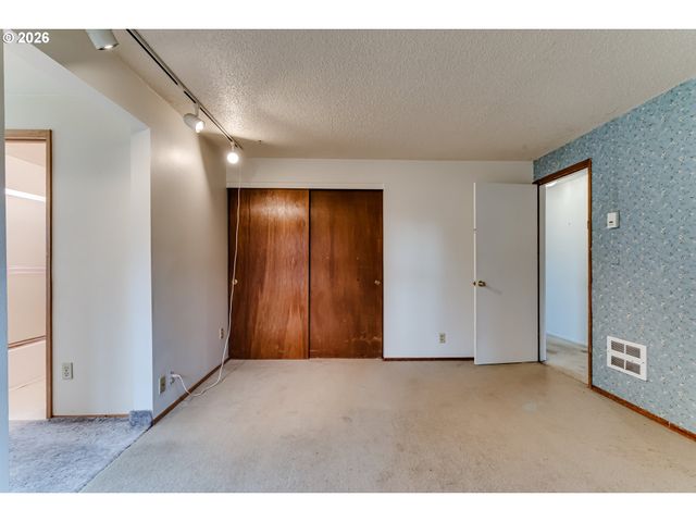 329 DEAN Ave, Eugene, OR 97404