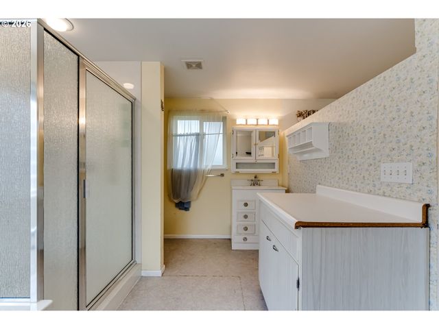 329 DEAN Ave, Eugene, OR 97404