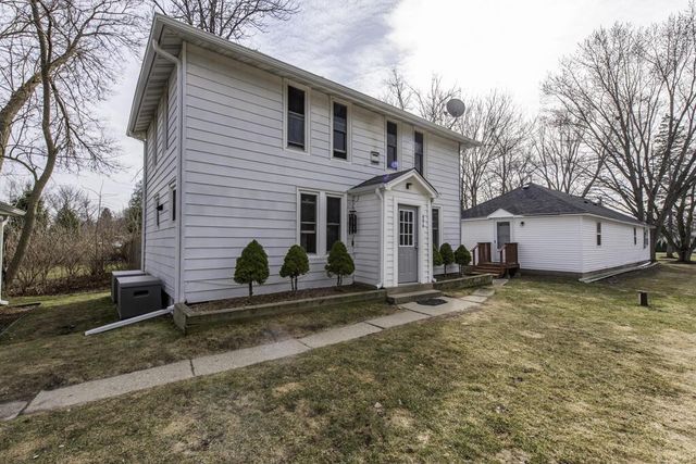 606 S Cogswell DRIVE, Silver Lake, WI 53170