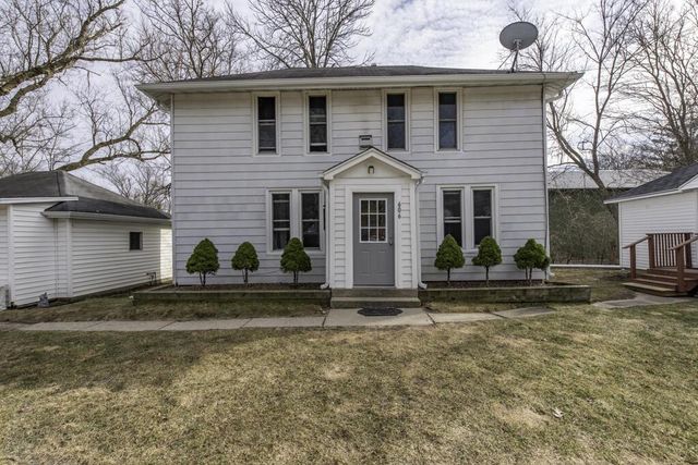 606 S Cogswell DRIVE, Silver Lake, WI 53170