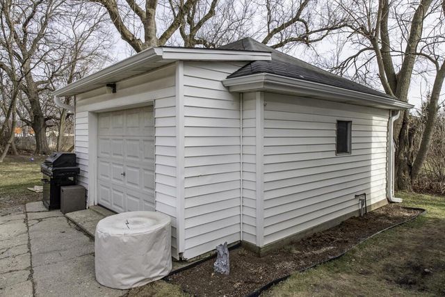 606 S Cogswell DRIVE, Silver Lake, WI 53170