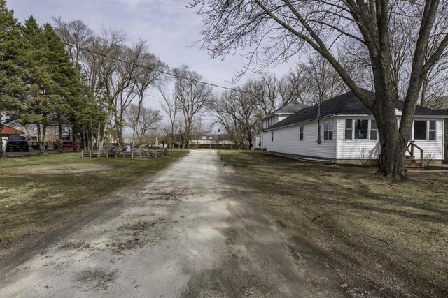 606 S Cogswell DRIVE, Silver Lake, WI 53170