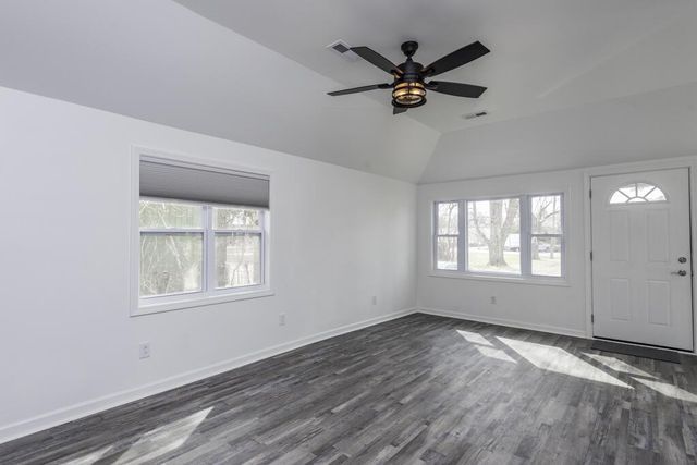 606 S Cogswell DRIVE, Silver Lake, WI 53170