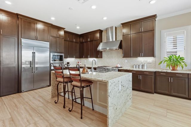4730 Holliday Ln, El Dorado Hills, CA 95762