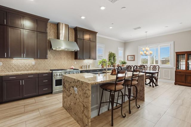4730 Holliday Ln, El Dorado Hills, CA 95762