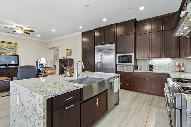 4730 Holliday Ln, El Dorado Hills, CA 95762