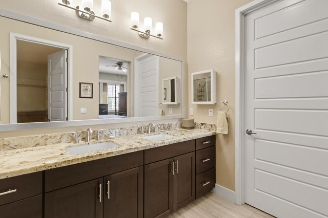 4730 Holliday Ln, El Dorado Hills, CA 95762