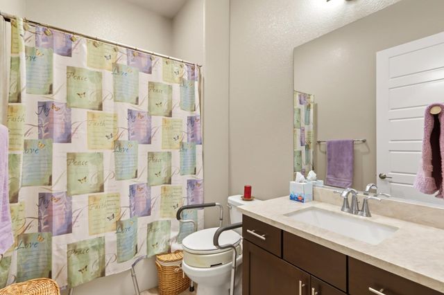 4730 Holliday Ln, El Dorado Hills, CA 95762