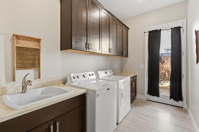 4730 Holliday Ln, El Dorado Hills, CA 95762