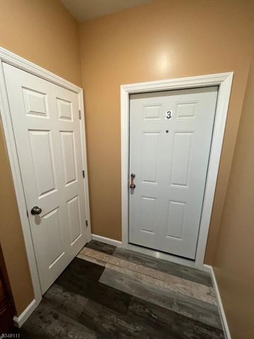 232 Front St, Elizabeth City, NJ 07206
