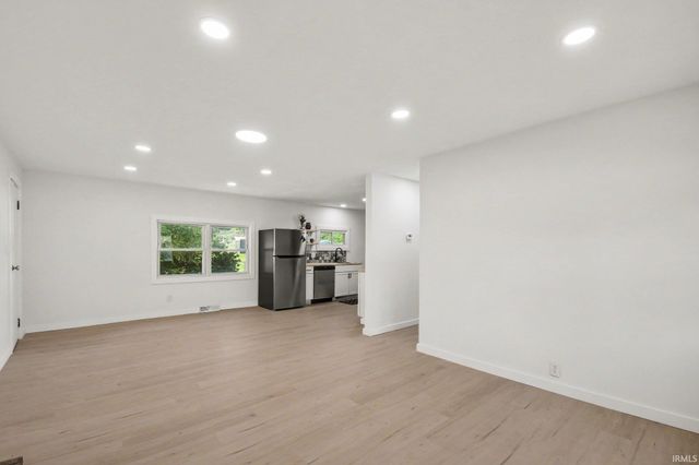 2005 Panama Street, Mishawaka, IN 46544