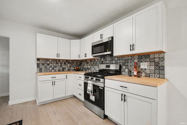 2005 Panama Street, Mishawaka, IN 46544