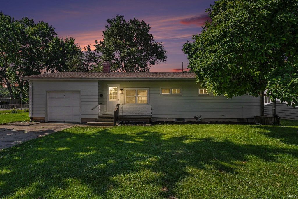 2005 Panama Street, Mishawaka, IN 46544