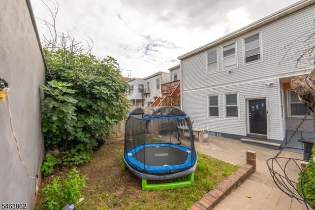 655 4Th Ave, Elizabeth City, NJ 07202